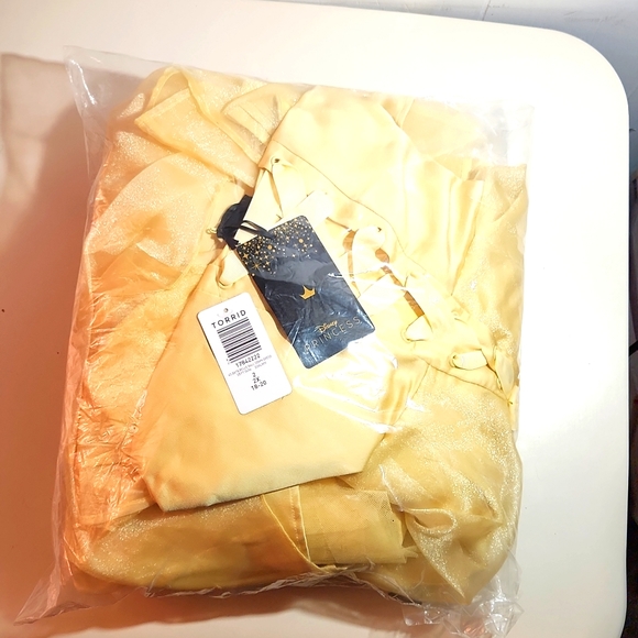 ❤️NWT VINTAGE TORRID PREMIUM PRINCESS BELLE BEAUTY AND THE BEAST COSPLAY DRESS - Picture 6 of 12